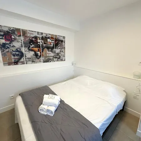 Apartment Rooftop Duplex 2 Steps From Paris