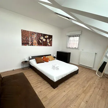 Apartman Rooftop Duplex 2 Steps From Paris *