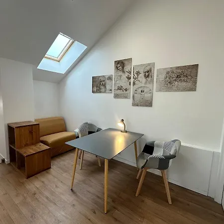 Rooftop Duplex 2 Steps From Paris *