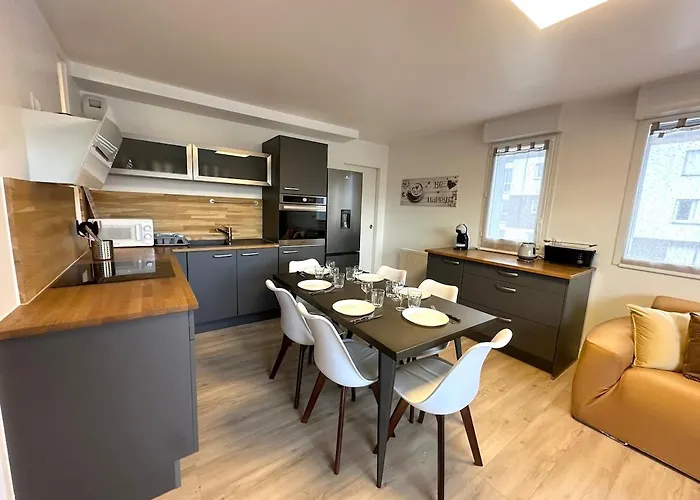 Rooftop Duplex 2 Steps From Paris