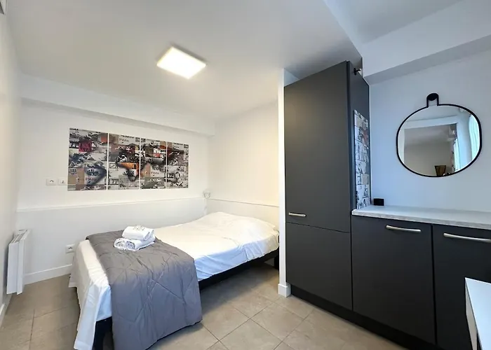 Apartament Rooftop Duplex 2 Steps From Paris